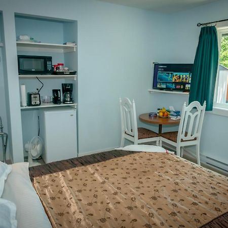 Guest Suite Private Retreat For 2 Guests With Ac - 4 Units Available Abbotsford Esterno foto